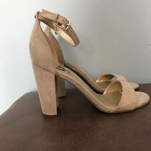 GUESS nude heels